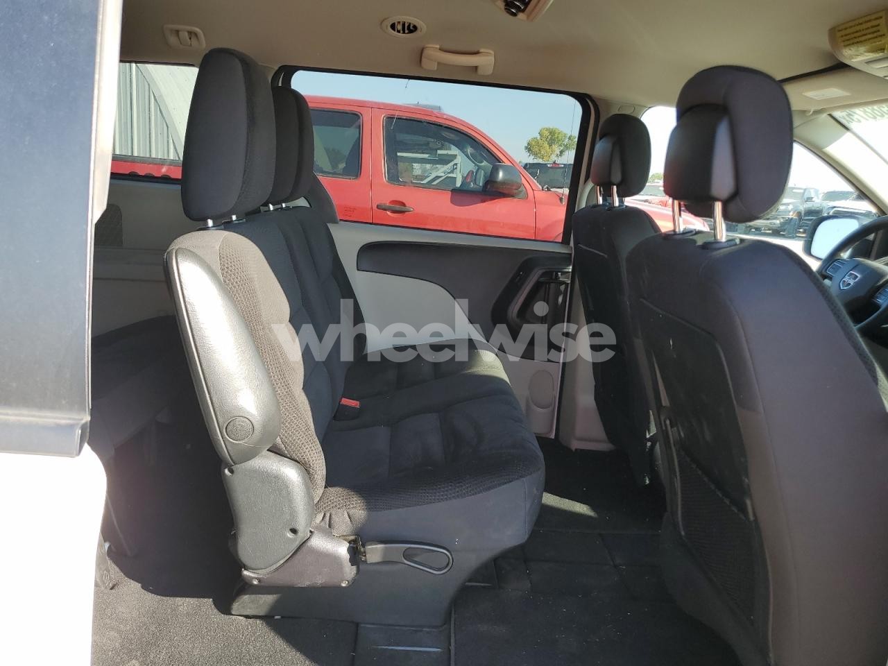 Photo 11 of 2019 DODGE GRAND CARAVAN SE (VIN 2C4RDGBG1KR590426)