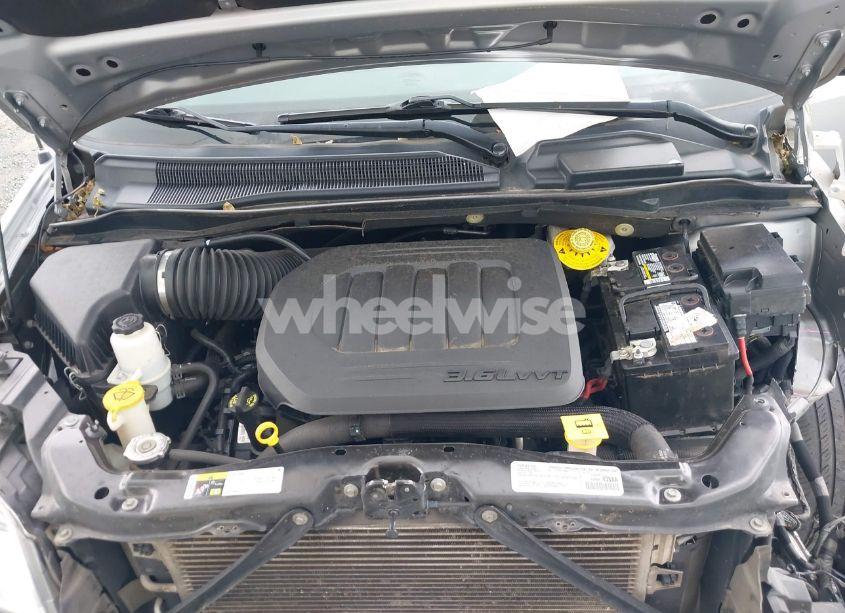 Photo 10 of 2019 Dodge Grand CARAVAN SE (VIN 2C4RDGBG1KR682944)