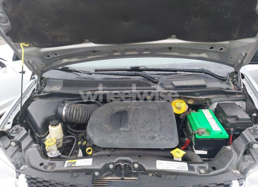 Photo 10 of 2019 Dodge Grand CARAVAN SE (VIN 2C4RDGBG1KR801690)