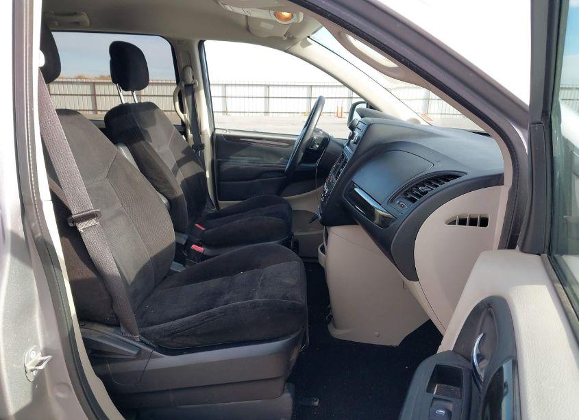 Photo 5 of 2014 Dodge Grand CARAVAN SE (VIN 2C4RDGBG2ER274358)