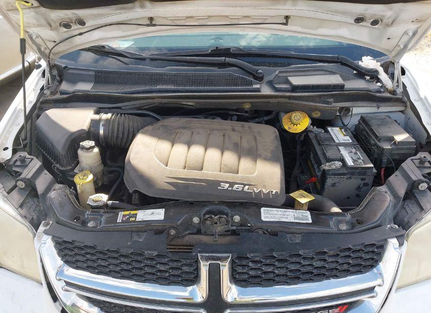 Photo 10 of 2014 Dodge Grand CARAVAN SE (VIN 2C4RDGBG2ER361452)