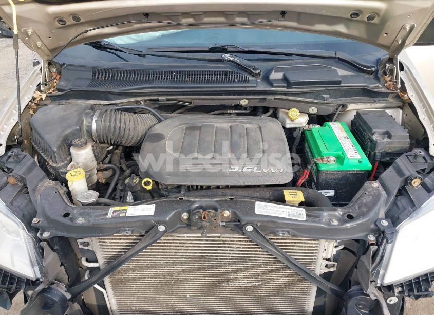 Photo 10 of 2014 Dodge Grand CARAVAN SE (VIN 2C4RDGBG2ER428860)