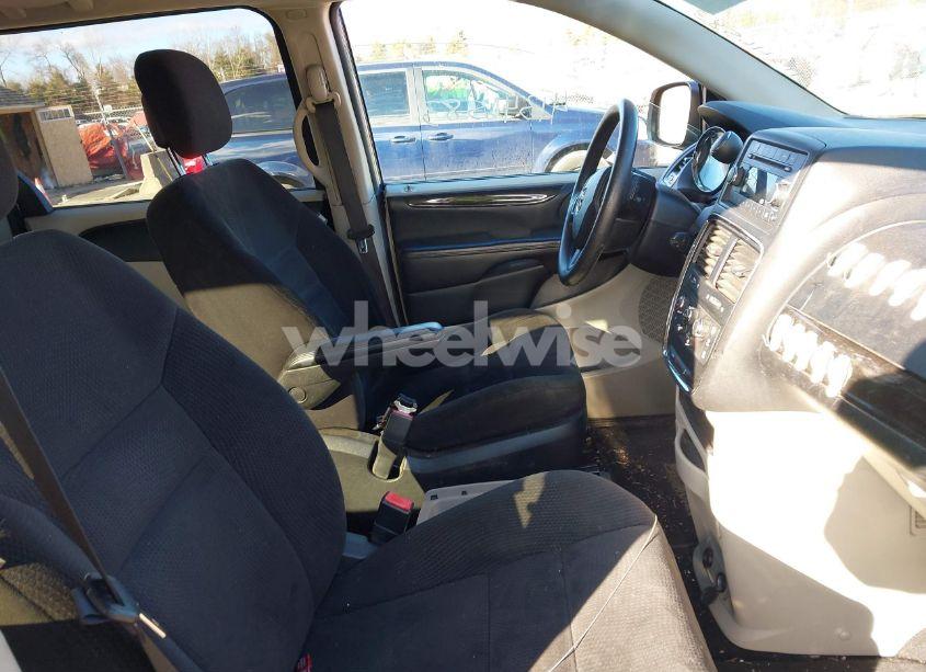 Photo 5 of 2014 Dodge Grand CARAVAN SE (VIN 2C4RDGBG2ER471806)