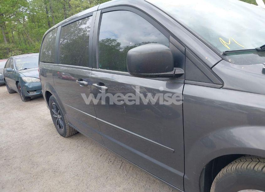 Photo 13 of 2015 Dodge Grand CARAVAN SE (VIN 2C4RDGBG2FR542844)