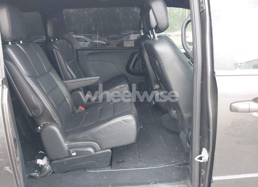 Photo 8 of 2015 Dodge Grand CARAVAN SE (VIN 2C4RDGBG2FR542844)