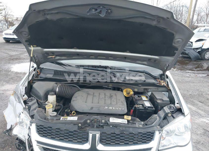 Photo 10 of 2015 Dodge Grand CARAVAN SE (VIN 2C4RDGBG2FR658304)