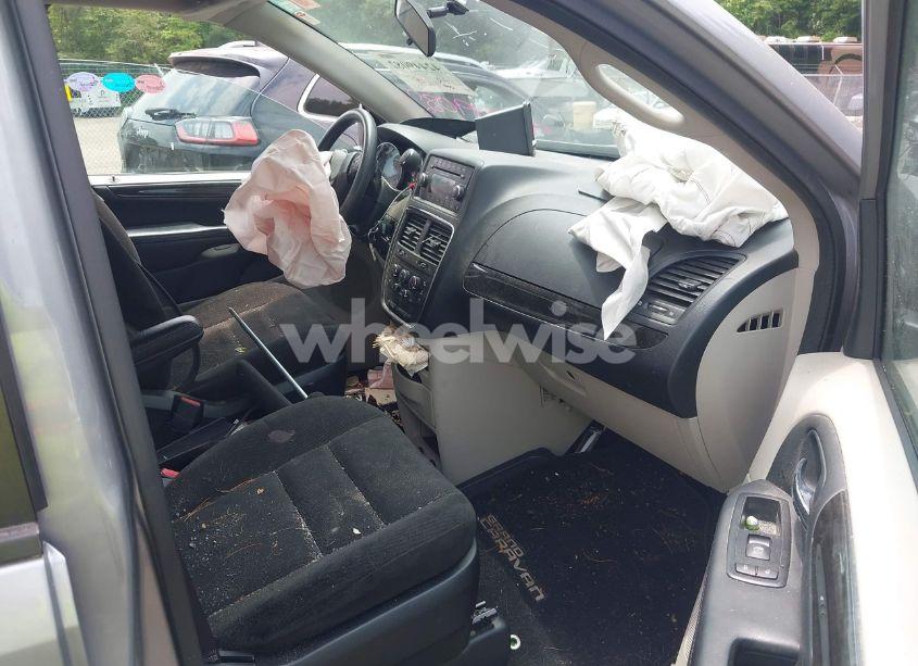 Photo 5 of 2015 Dodge Grand CARAVAN SE (VIN 2C4RDGBG2FR667875)