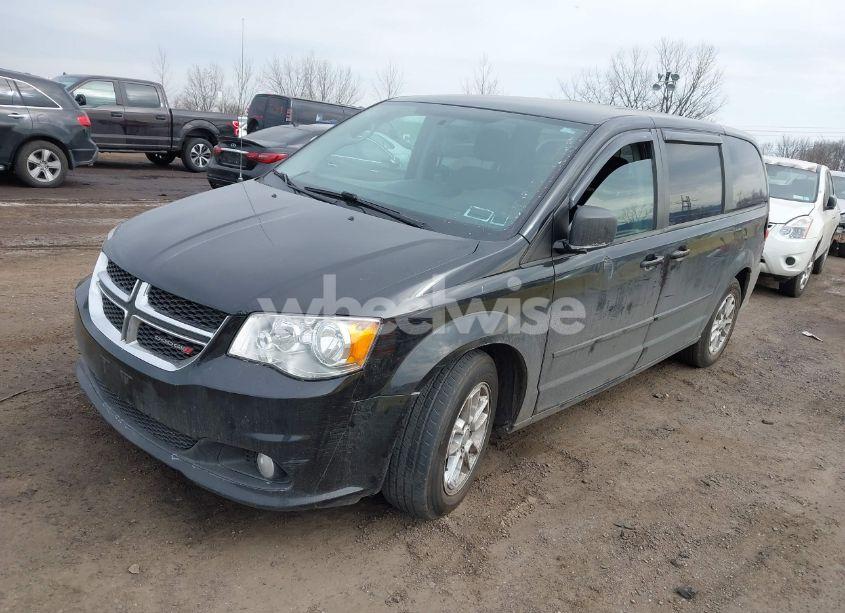 Photo 2 of 2016 Dodge Grand CARAVAN SE (VIN 2C4RDGBG2GR136967)