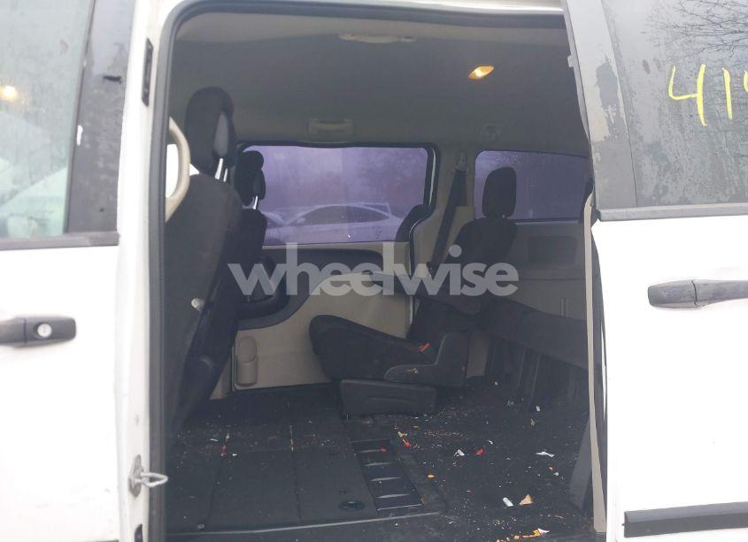 Photo 8 of 2016 Dodge Grand CARAVAN AMERICAN VALUE PKG (VIN 2C4RDGBG2GR217693)