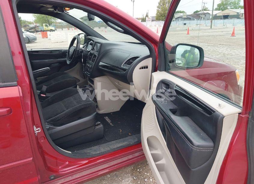 Photo 5 of 2016 Dodge Grand CARAVAN SE PLUS (VIN 2C4RDGBG2GR250595)