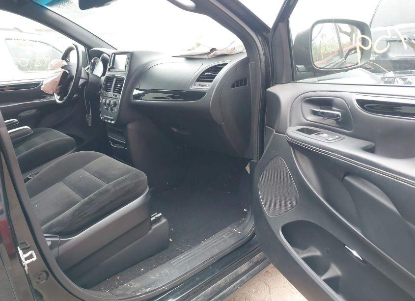 Photo 5 of 2016 Dodge Grand CARAVAN SE PLUS (VIN 2C4RDGBG2GR335596)