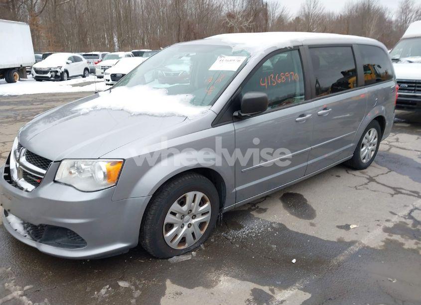 Photo 2 of 2016 Dodge Grand CARAVAN SE (VIN 2C4RDGBG2GR342354)
