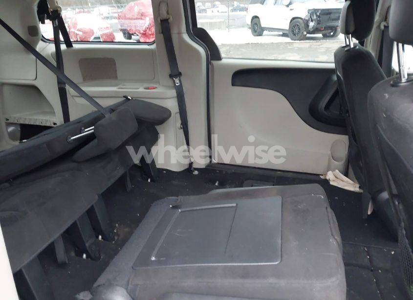 Photo 8 of 2016 Dodge Grand CARAVAN SE (VIN 2C4RDGBG2GR342354)