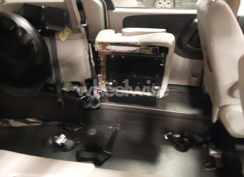 Photo 19 of 2016 Dodge Grand CARAVAN SE (VIN 2C4RDGBG2GR372101)