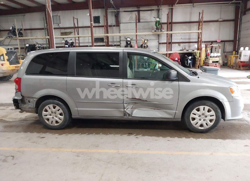 Photo 14 of 2016 Dodge Grand CARAVAN SE (VIN 2C4RDGBG2GR387486)