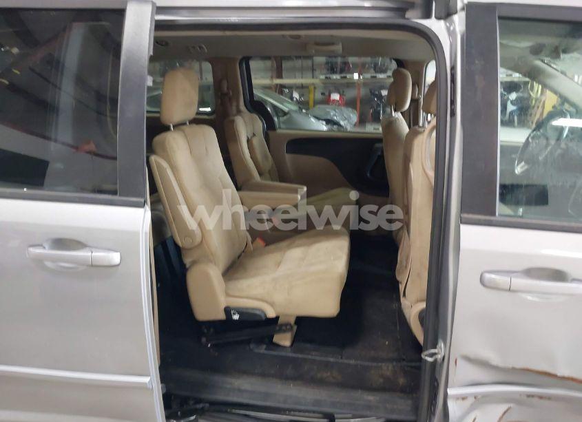 Photo 8 of 2016 Dodge Grand CARAVAN SE (VIN 2C4RDGBG2GR387486)