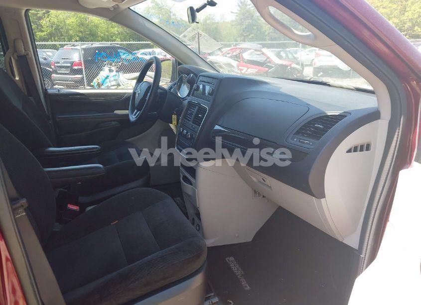 Photo 5 of 2016 Dodge Grand CARAVAN SE (VIN 2C4RDGBG2GR401371)