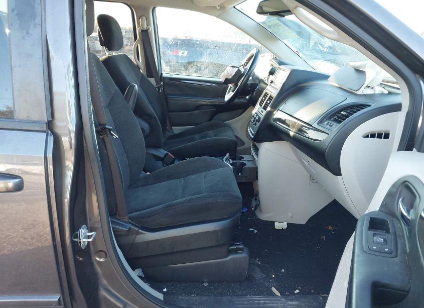 Photo 5 of 2017 Dodge Grand CARAVAN SE (VIN 2C4RDGBG2HR694769)