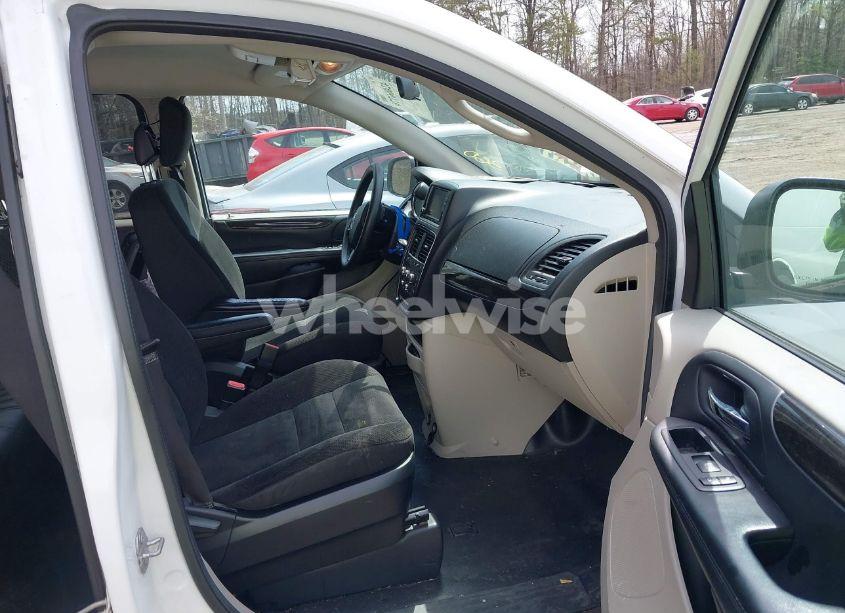 Photo 5 of 2017 Dodge Grand CARAVAN SE (VIN 2C4RDGBG2HR808737)