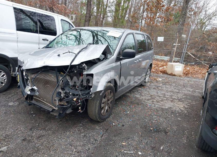 Photo 2 of 2018 Dodge Grand CARAVAN SE (VIN 2C4RDGBG2JR136524)