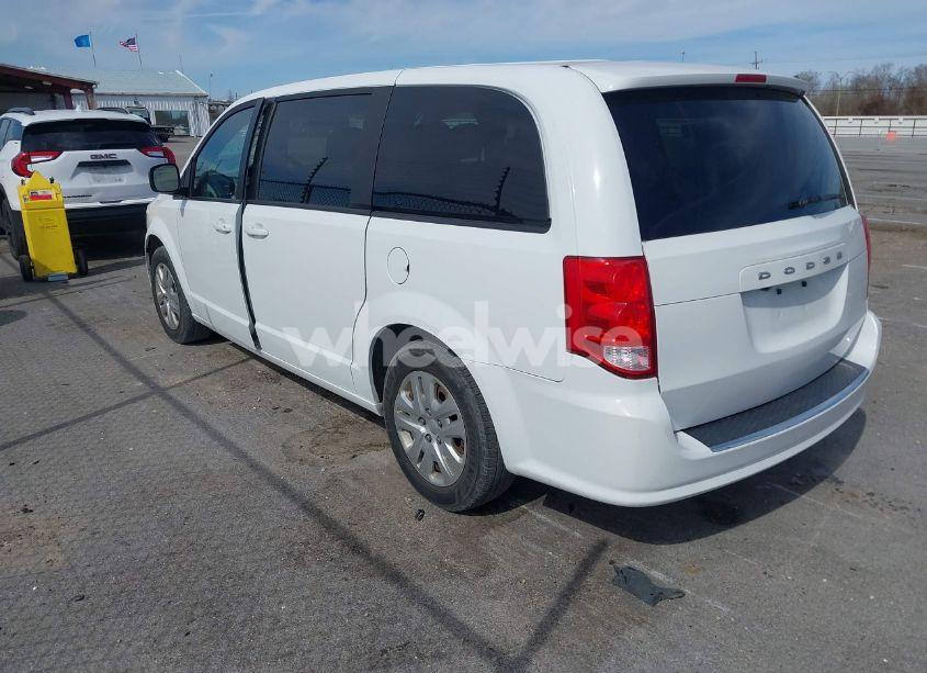 Photo 3 of 2018 Dodge Grand CARAVAN SE (VIN 2C4RDGBG2JR143702)