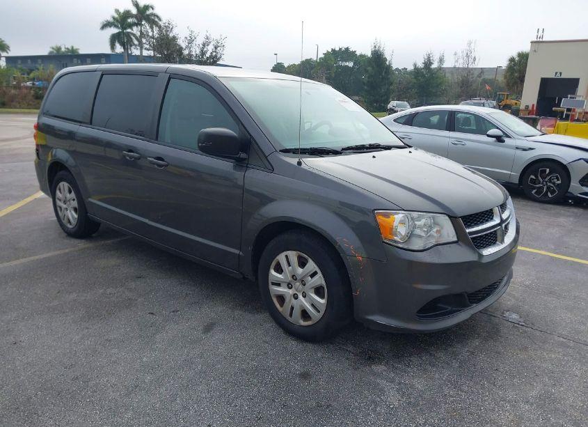 2018 Dodge Grand CARAVAN SE (VIN 2C4RDGBG2JR146101) main photo