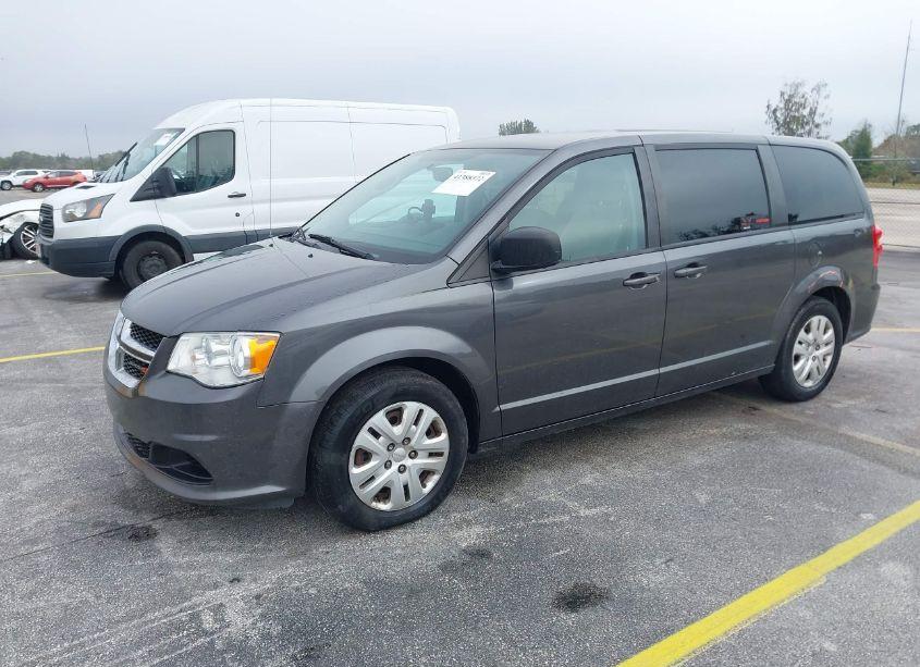 Photo 2 of 2018 Dodge Grand CARAVAN SE (VIN 2C4RDGBG2JR146101)