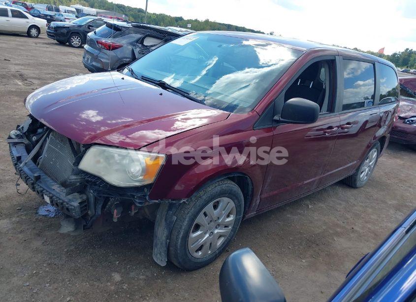 Photo 2 of 2018 Dodge Grand CARAVAN SE (VIN 2C4RDGBG2JR166316)