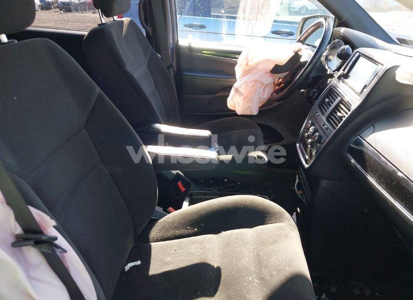 Photo 5 of 2018 Dodge Grand CARAVAN SE PLUS (VIN 2C4RDGBG2JR191216)