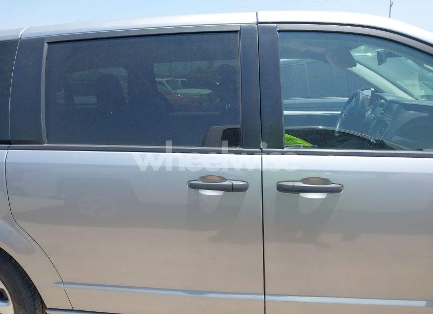 Photo 13 of 2019 Dodge Grand CARAVAN SE (VIN 2C4RDGBG2KR790425)