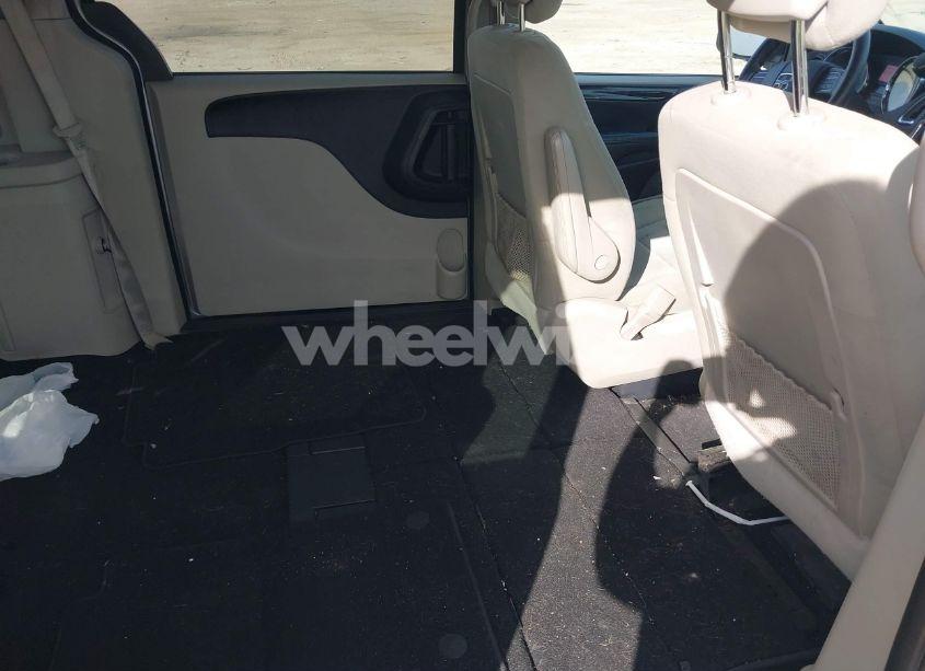 Photo 8 of 2014 Dodge Grand CARAVAN SE (VIN 2C4RDGBG3ER152009)