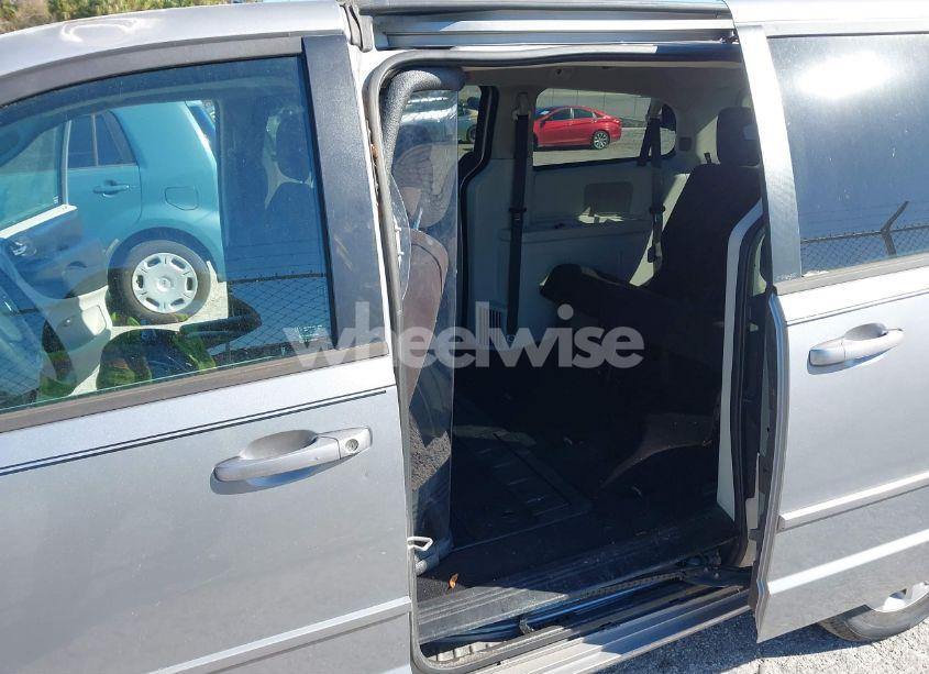 Photo 8 of 2014 Dodge Grand CARAVAN SE (VIN 2C4RDGBG3ER279469)