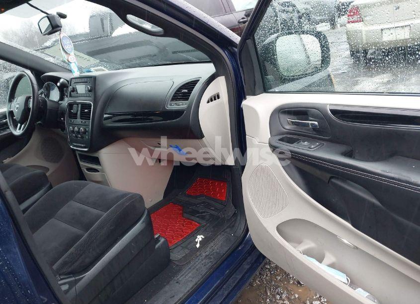 Photo 5 of 2014 Dodge Grand CARAVAN SE 30TH ANNIVERSARY (VIN 2C4RDGBG3ER316441)