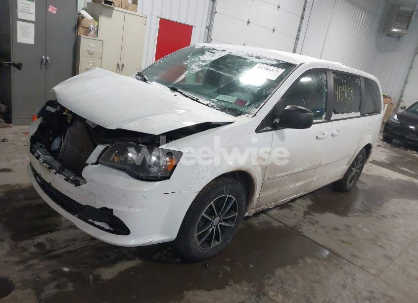 Photo 2 of 2015 Dodge Grand CARAVAN SE (VIN 2C4RDGBG3FR509156)