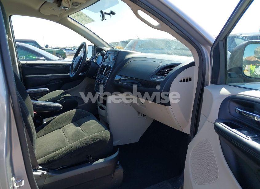 Photo 5 of 2015 Dodge Grand CARAVAN SE (VIN 2C4RDGBG3FR688086)