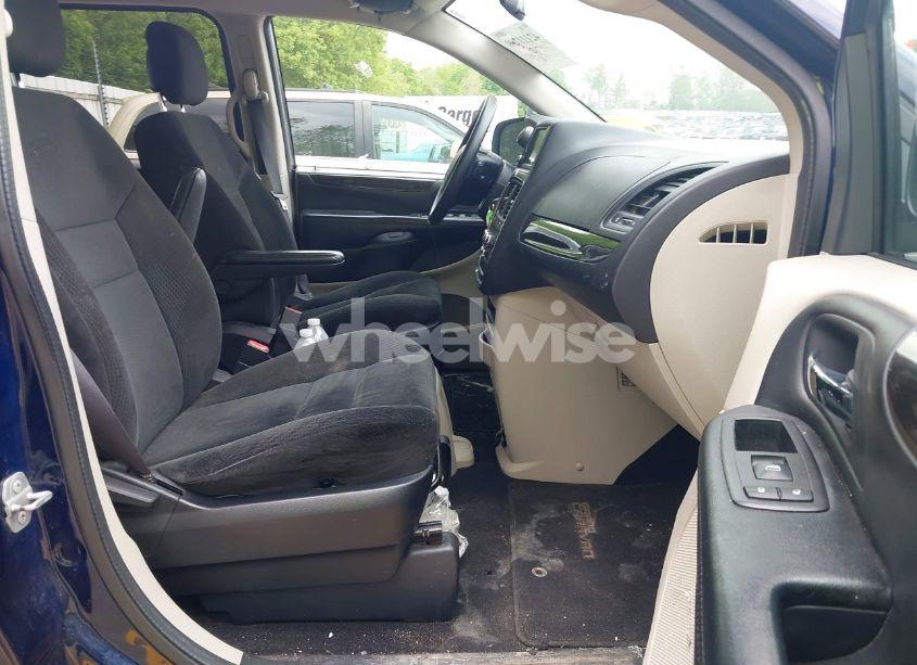 Photo 5 of 2016 Dodge Grand CARAVAN SE (VIN 2C4RDGBG3GR168391)