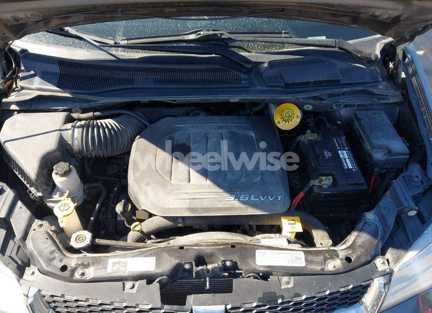 Photo 10 of 2016 Dodge Grand CARAVAN SE (VIN 2C4RDGBG3GR183327)