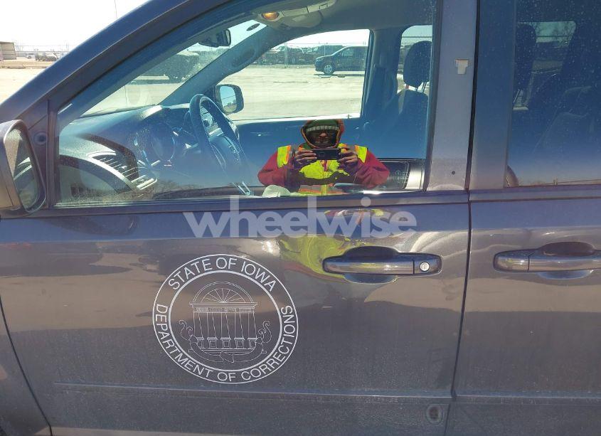 Photo 17 of 2016 Dodge Grand CARAVAN SE (VIN 2C4RDGBG3GR183327)