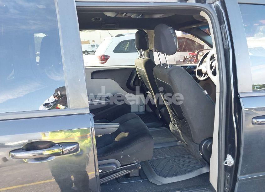 Photo 8 of 2016 Dodge Grand CARAVAN SE PLUS (VIN 2C4RDGBG3GR250797)