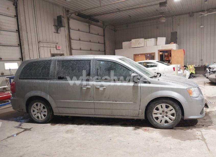 Photo 13 of 2016 Dodge Grand CARAVAN SE (VIN 2C4RDGBG3GR398626)