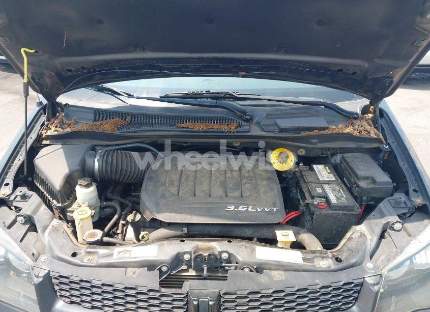 Photo 10 of 2018 Dodge Grand CARAVAN SE PLUS (VIN 2C4RDGBG3JR304526)