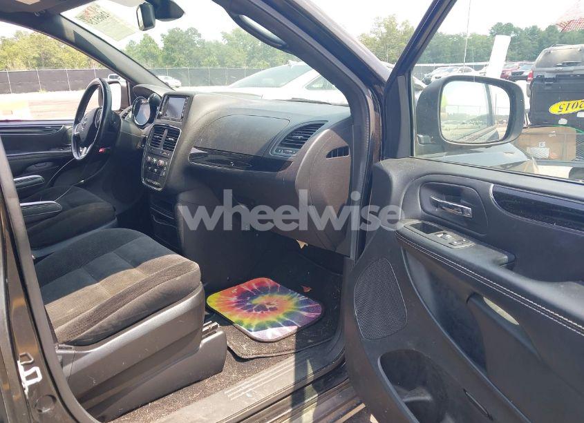 Photo 5 of 2018 Dodge Grand CARAVAN SE PLUS (VIN 2C4RDGBG3JR304526)