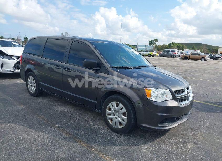 2018 Dodge Grand CARAVAN SE (VIN 2C4RDGBG3JR340300) main photo