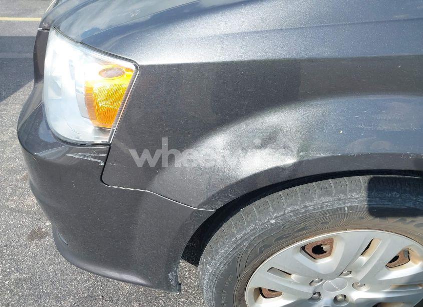 Photo 6 of 2018 Dodge Grand CARAVAN SE (VIN 2C4RDGBG3JR340300)