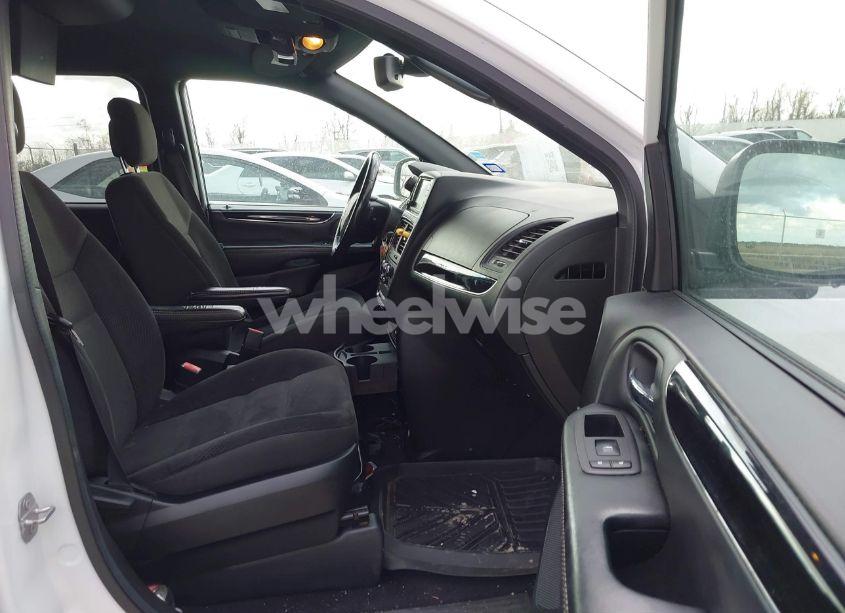 Photo 5 of 2019 Dodge Grand CARAVAN SE PLUS (VIN 2C4RDGBG3KR598916)