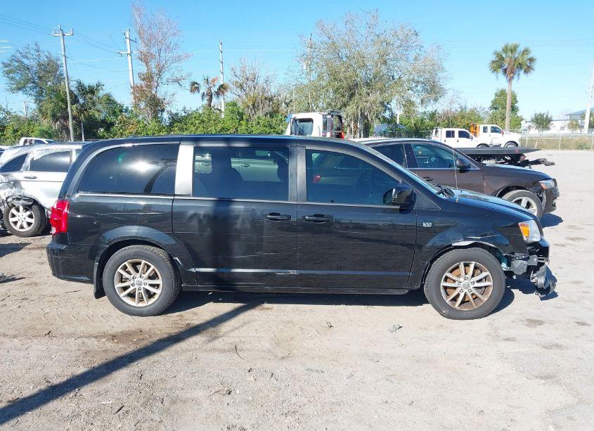 Photo 13 of 2019 Dodge Grand CARAVAN SE 35TH ANNIVERSARY EDITION (VIN 2C4RDGBG3KR762360)