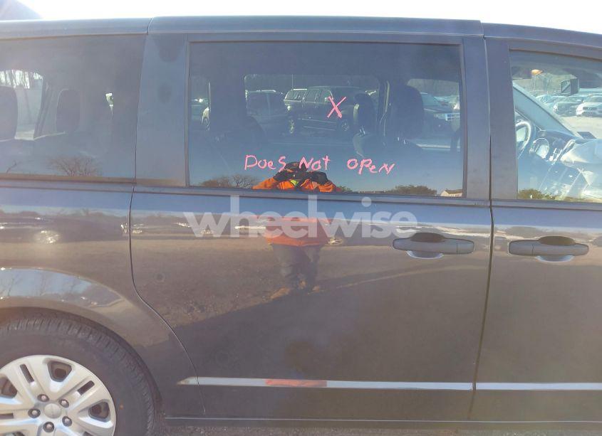 Photo 17 of 2019 Dodge Grand CARAVAN SE (VIN 2C4RDGBG3KR770409)