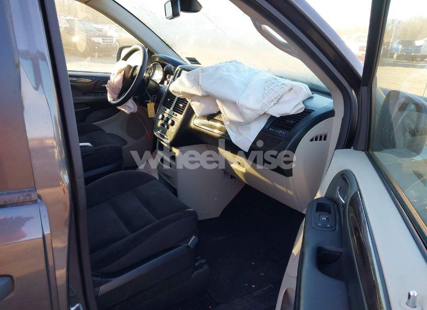 Photo 5 of 2019 Dodge Grand CARAVAN SE (VIN 2C4RDGBG3KR770409)