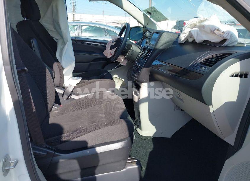 Photo 5 of 2019 Dodge Grand CARAVAN SE (VIN 2C4RDGBG3KR787551)