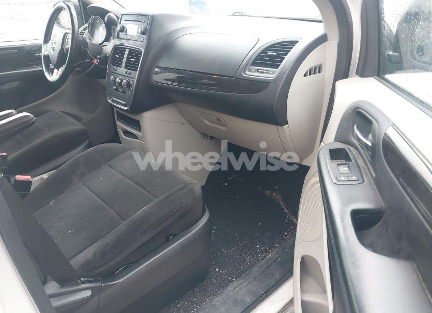 Photo 5 of 2013 Dodge Grand CARAVAN SE (VIN 2C4RDGBG4DR616665)